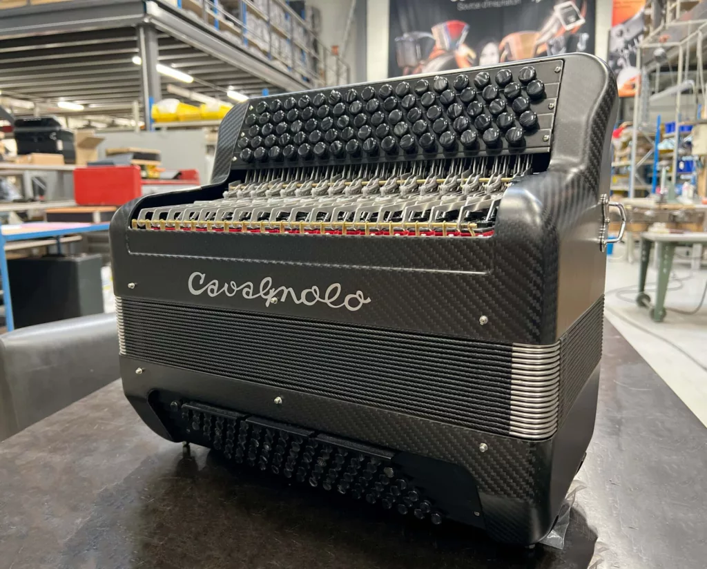 Accordéon Ultime, carbone